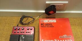 Boss RC-20XL + Alimentation