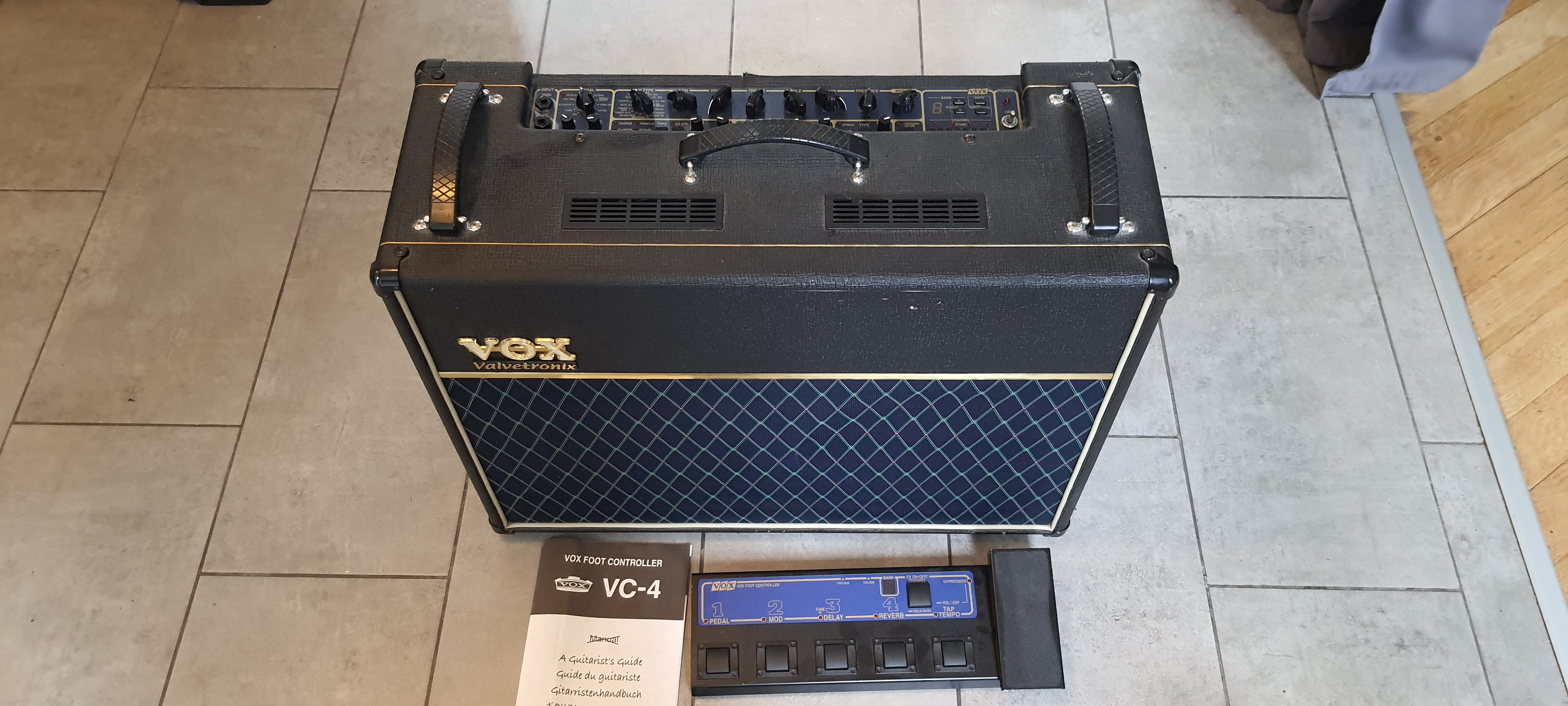 VOX AD120VT +pédalier VC4 
