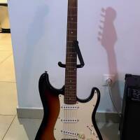 Squier Stratocaster Standard - Sunburst - China (AXL 2003-2005)