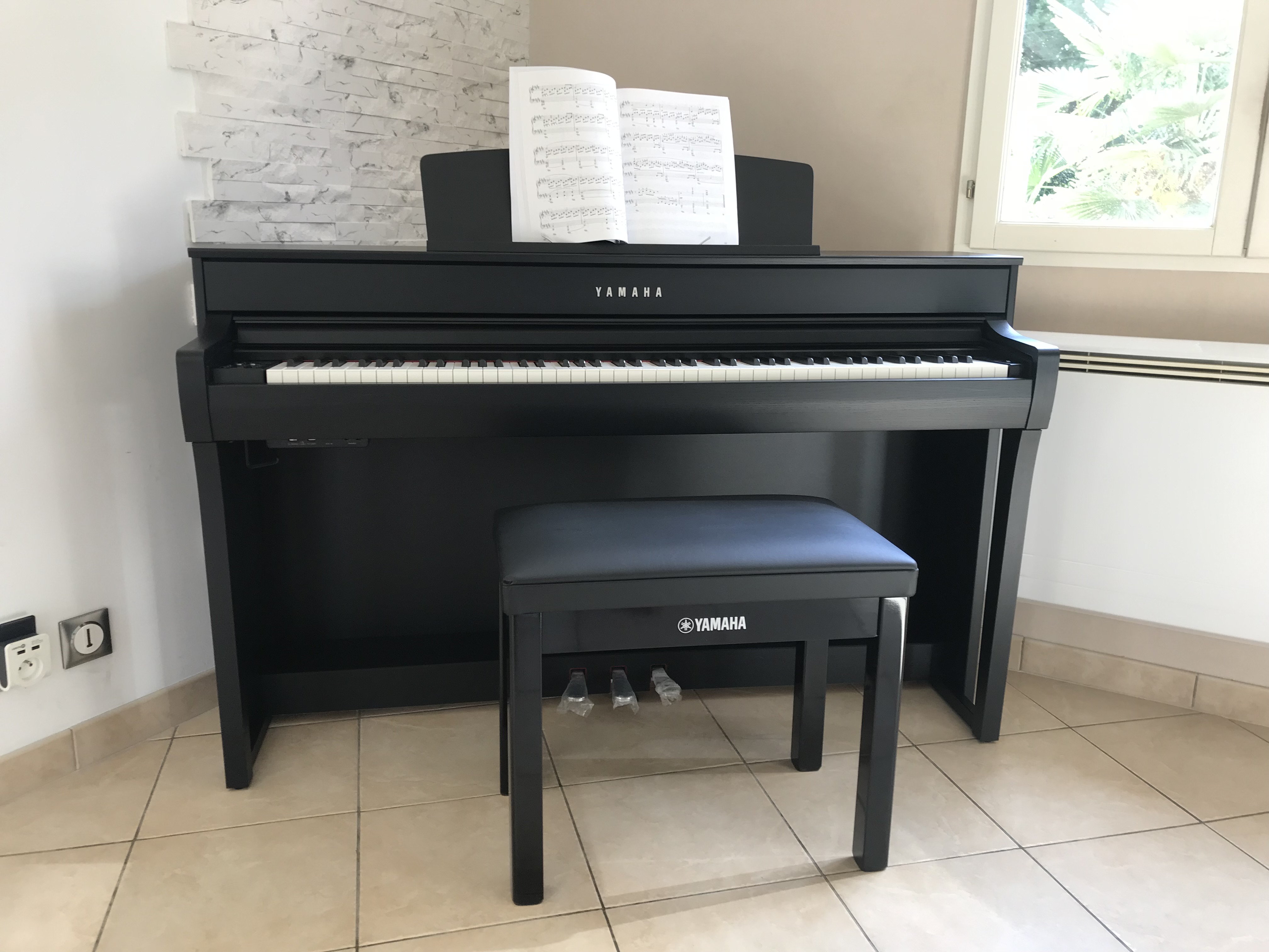 vend piano numerique CLP745BLACK