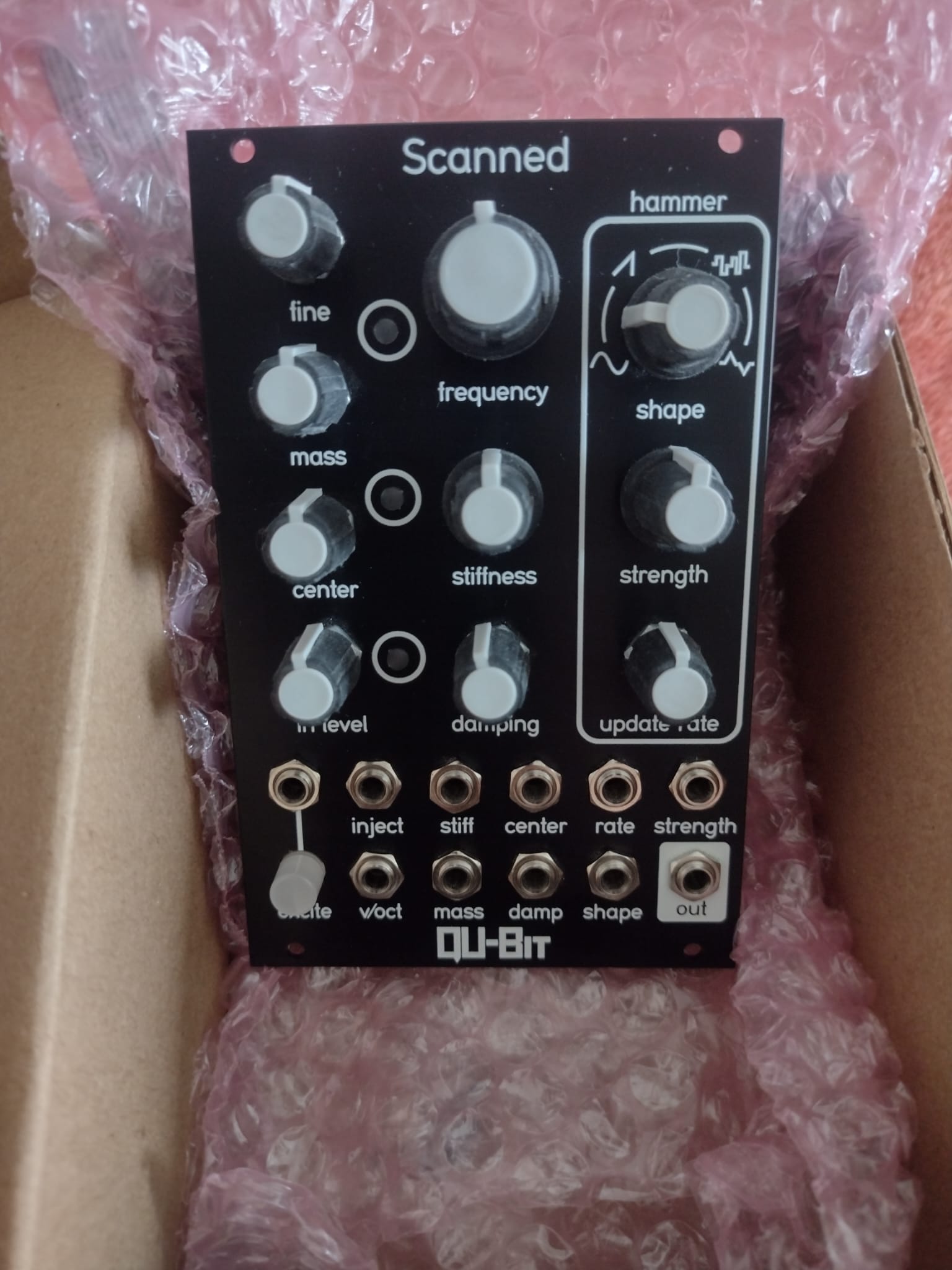 Qu-Bit Scanned (oscillateur numérique à modélisation physique+wavetable) module Eurorack