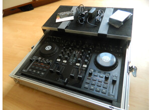 Native Instruments Traktor Kontrol S4 (95413)