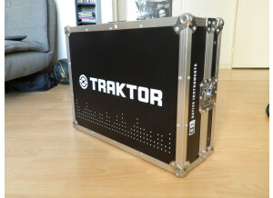 Native Instruments Traktor Kontrol S4 (79863)