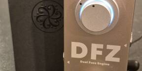 Vend pédale Darkglass DFZ Duality Fuzz.