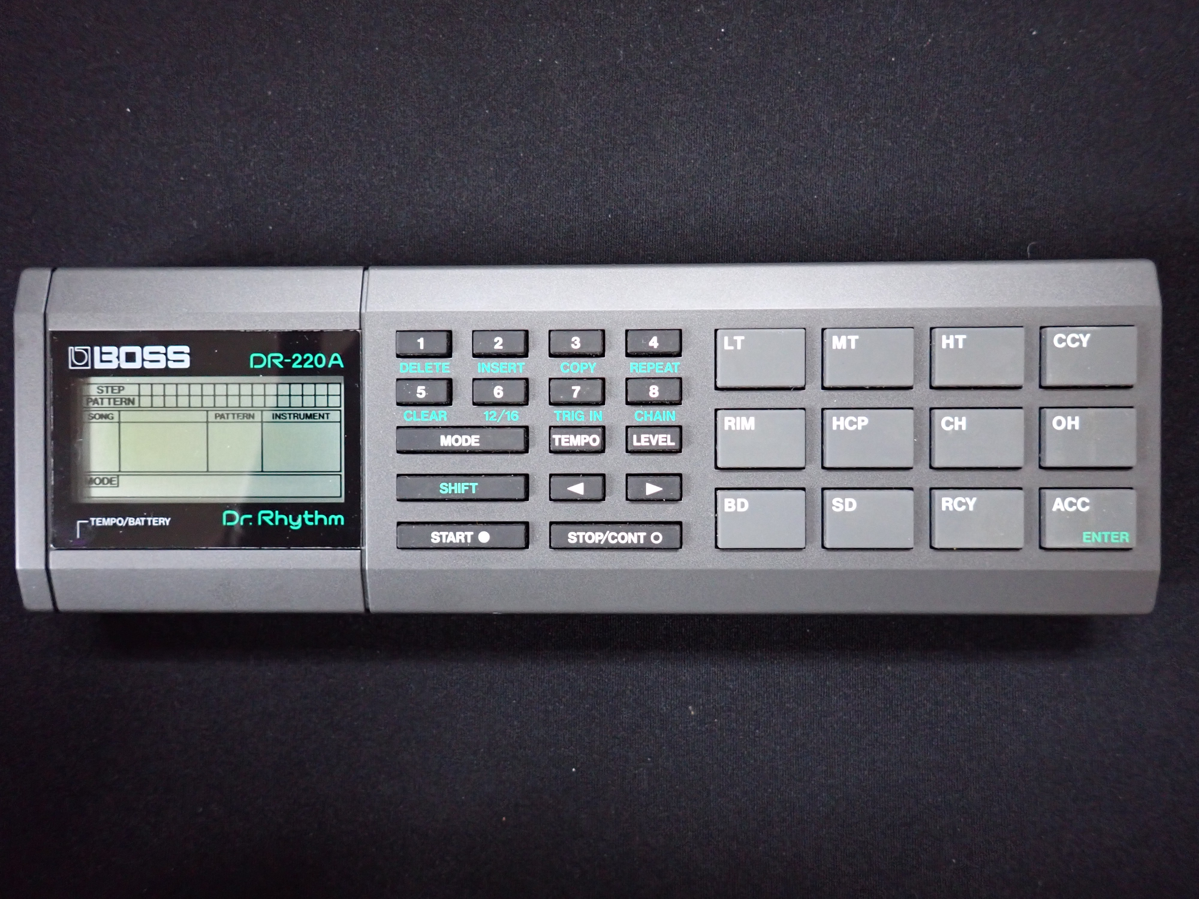 Vends Boss DR-220