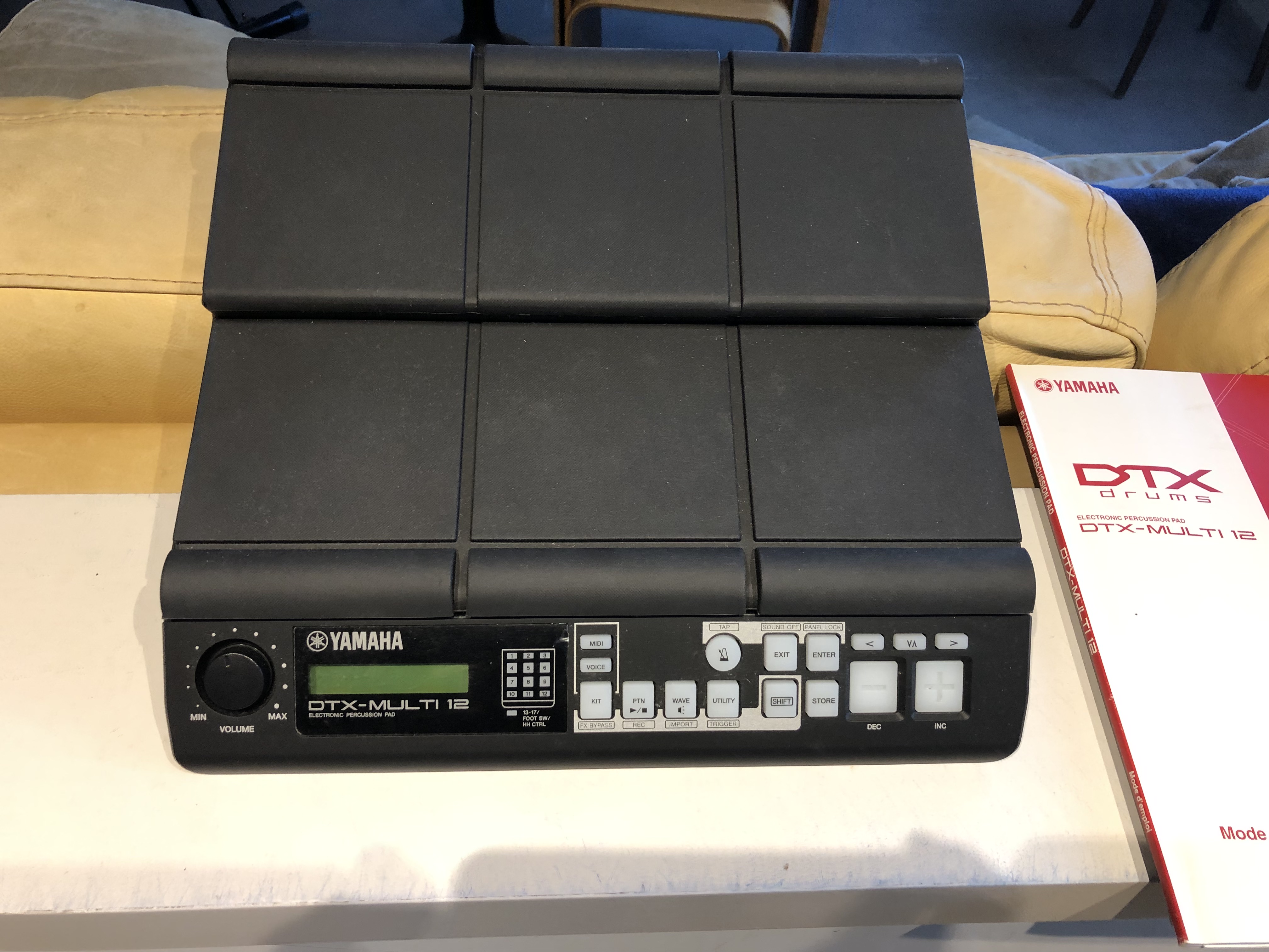 Vends Yamaha DTX-Multi 12 Electronic Percussion Pad Première Main Très peu utilisé.