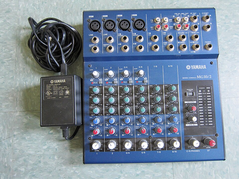 Yamaha MG10/2 – Table de mixage