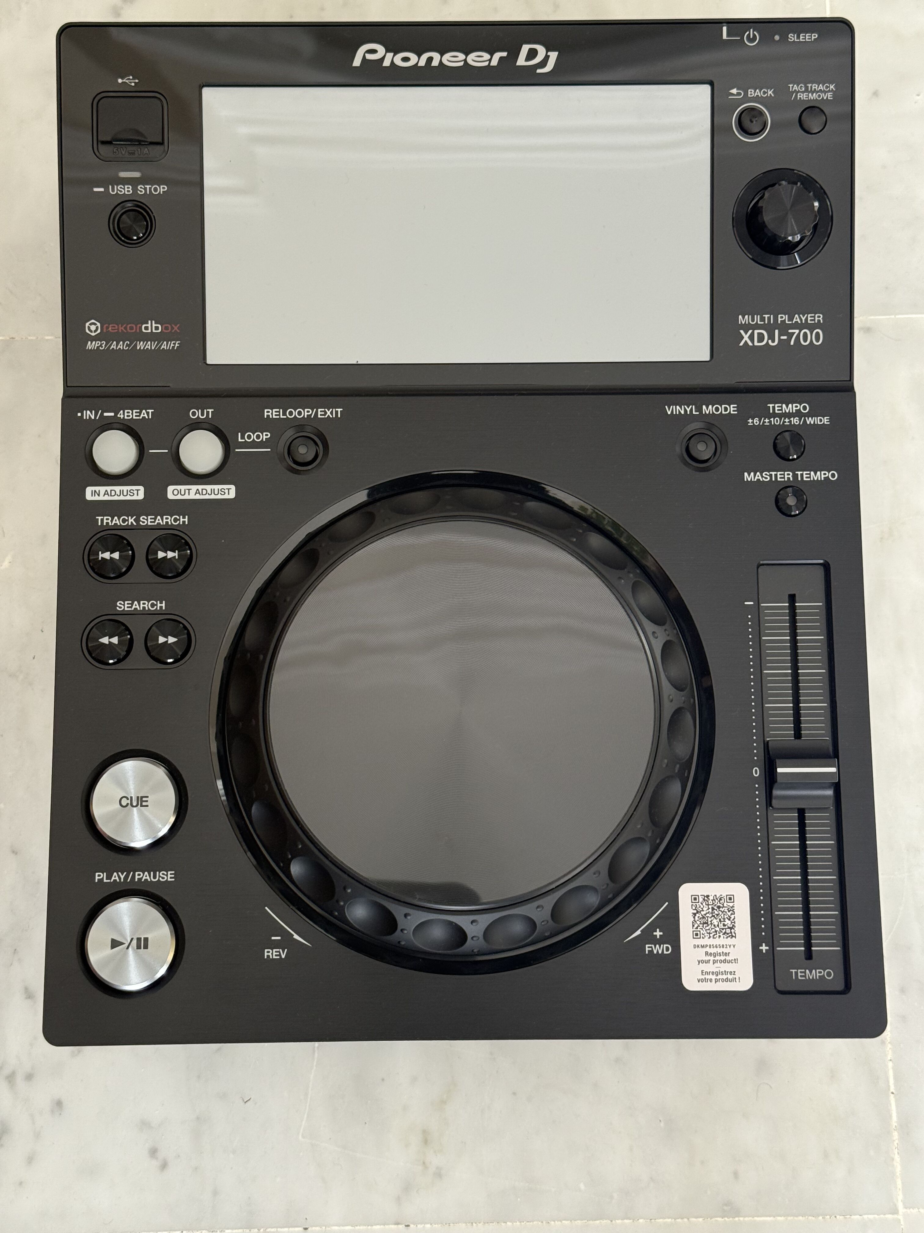 Vends Pioneer DJ XDJ 700 neuve + Decksaver DS XDJ 700 - Etat neuf - Jamais utilisés - Achetés en mars 25