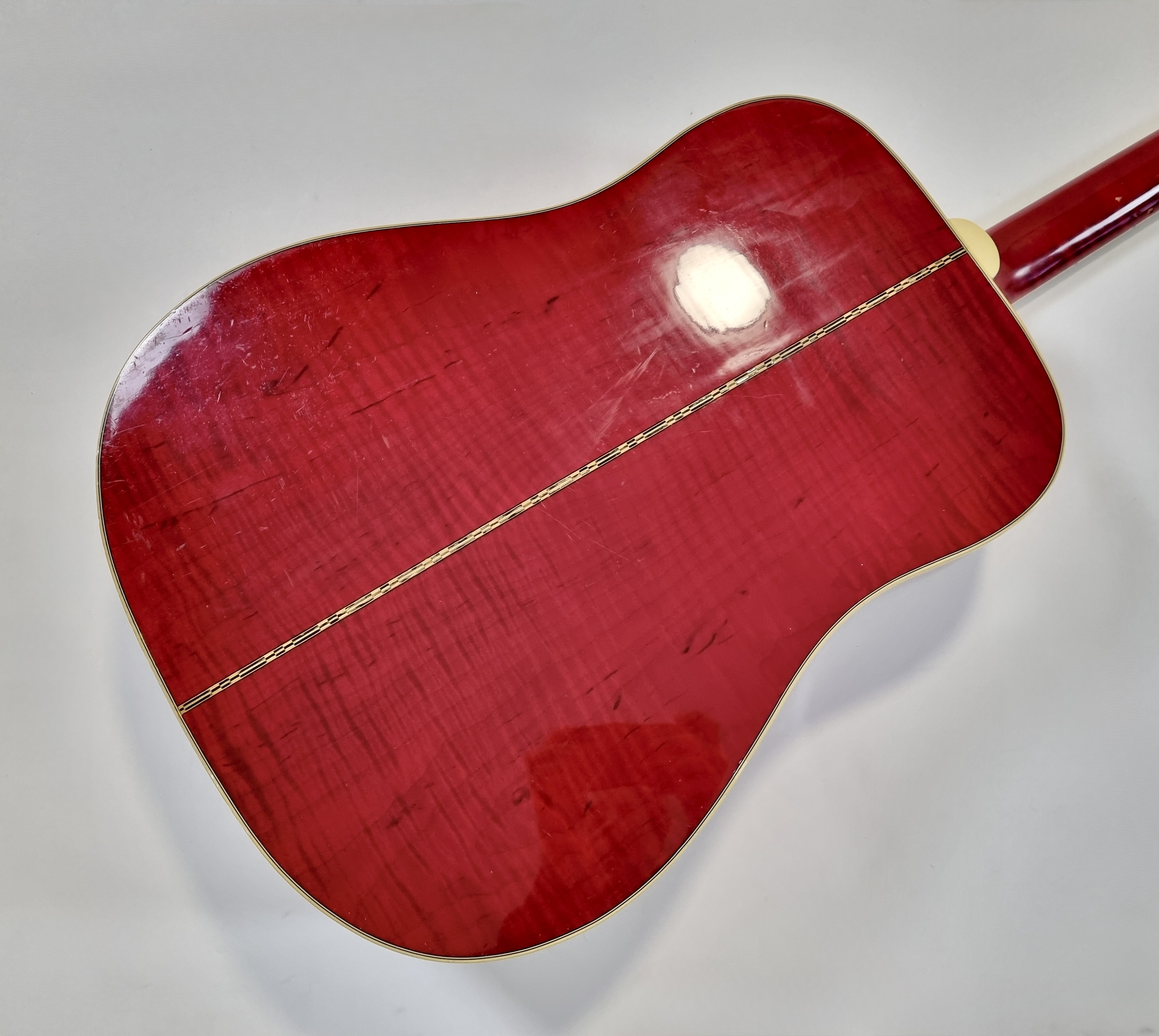 Gibson Dove (3693)