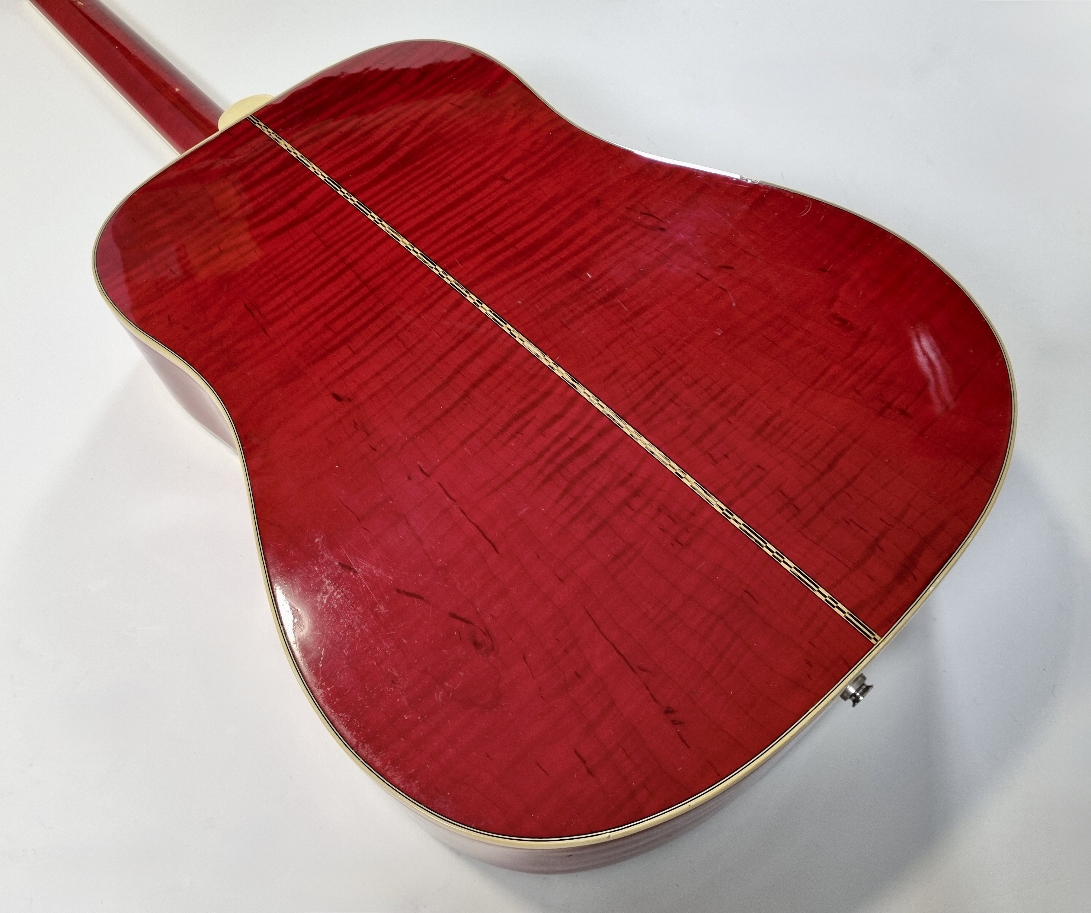 Gibson Dove (10327)