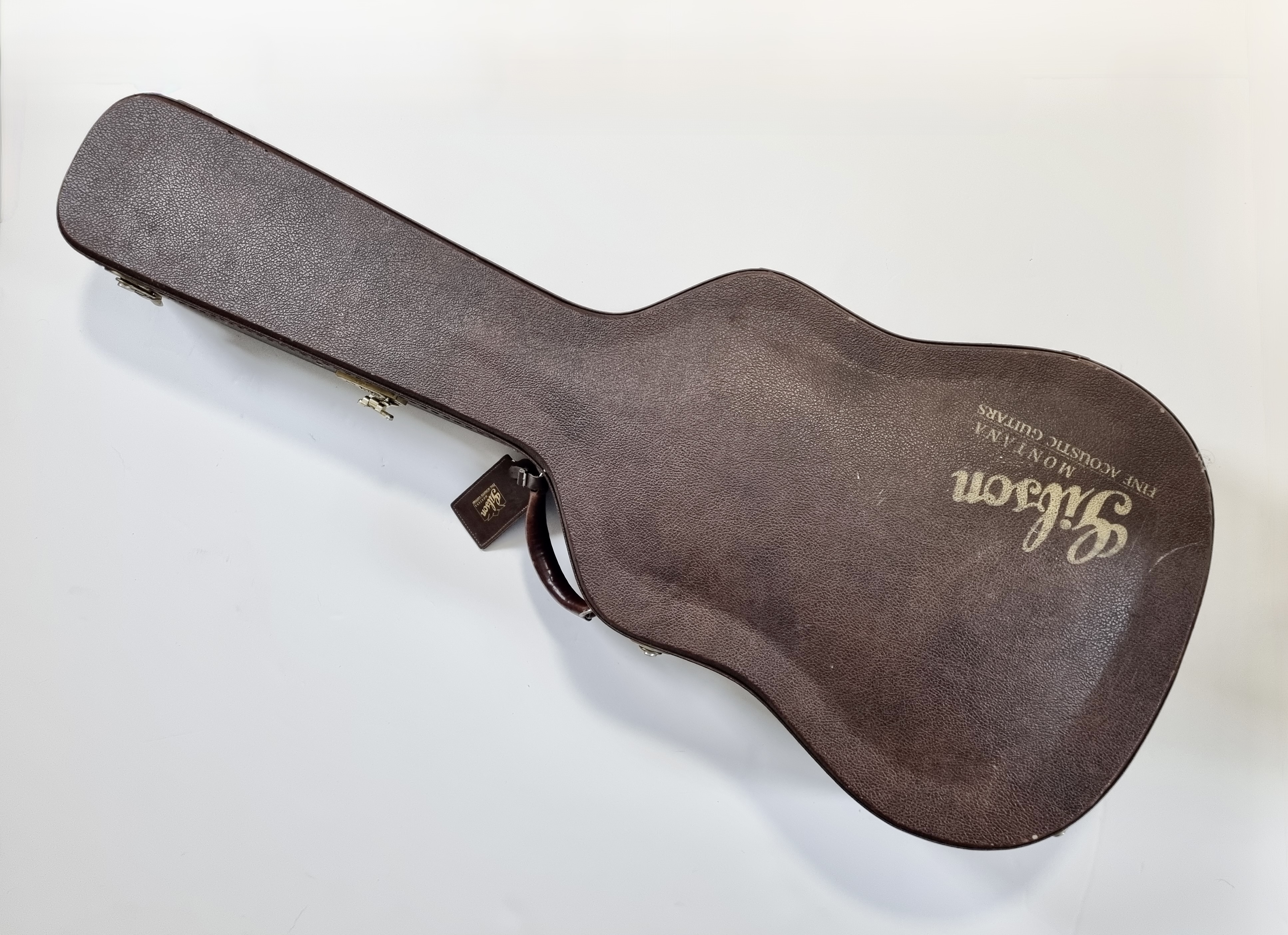 Gibson Dove (54640)