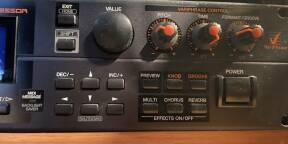 Vends Sampler VP9000 en parfait état, avec son manuel d'origine en DVD (tutos vidéo) pour une parfaite prise en mains