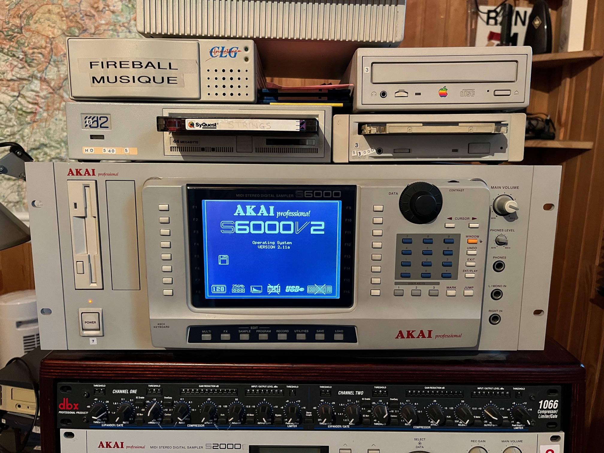 Vends Sampleur Akai S6000 en TBE + sampler Akai S3000
