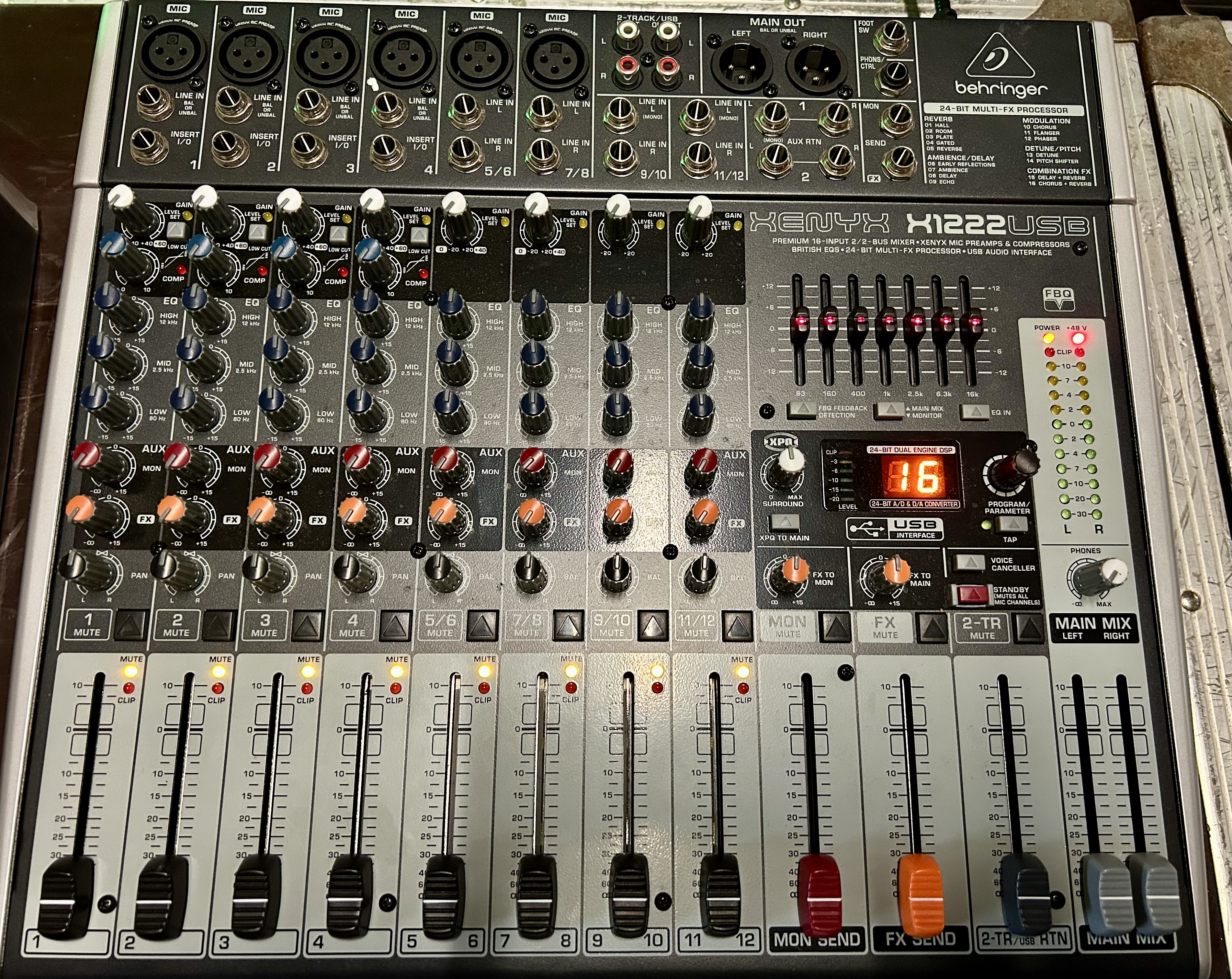 CONSOLE DE MIXAGE BEHRINGER XENYX X1222 USB