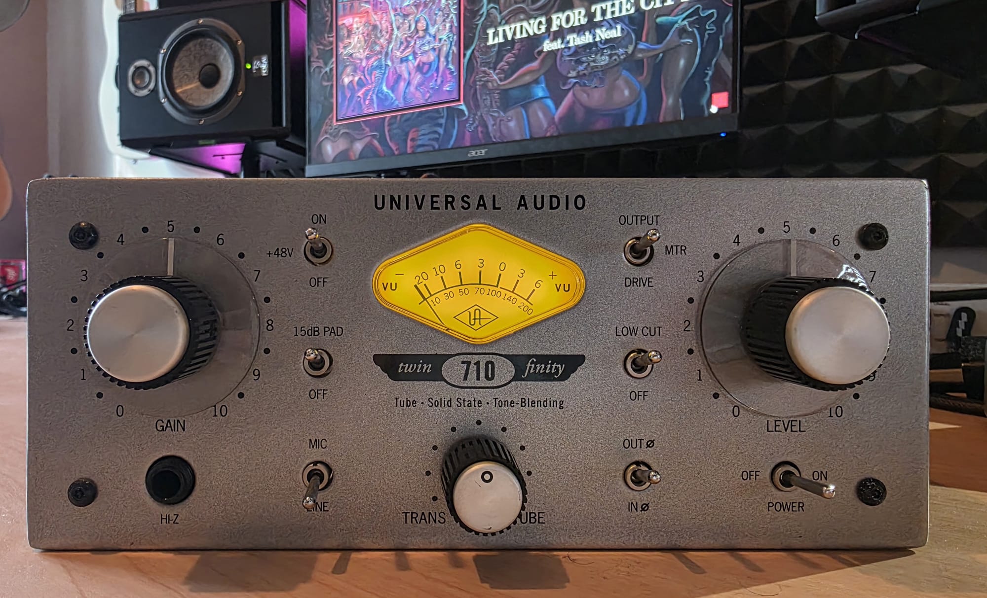 À vendre : Universal Audio 710 Twin-Finity