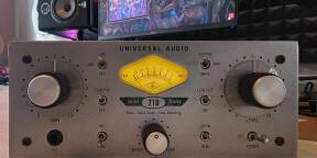 À vendre : Universal Audio 710 Twin-Finity