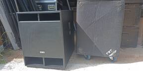 Vends 2 Caissons de basse FBT X sub 18 SA
