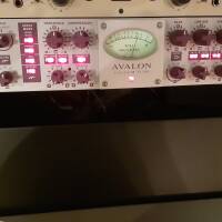 Vends Avalon VT737