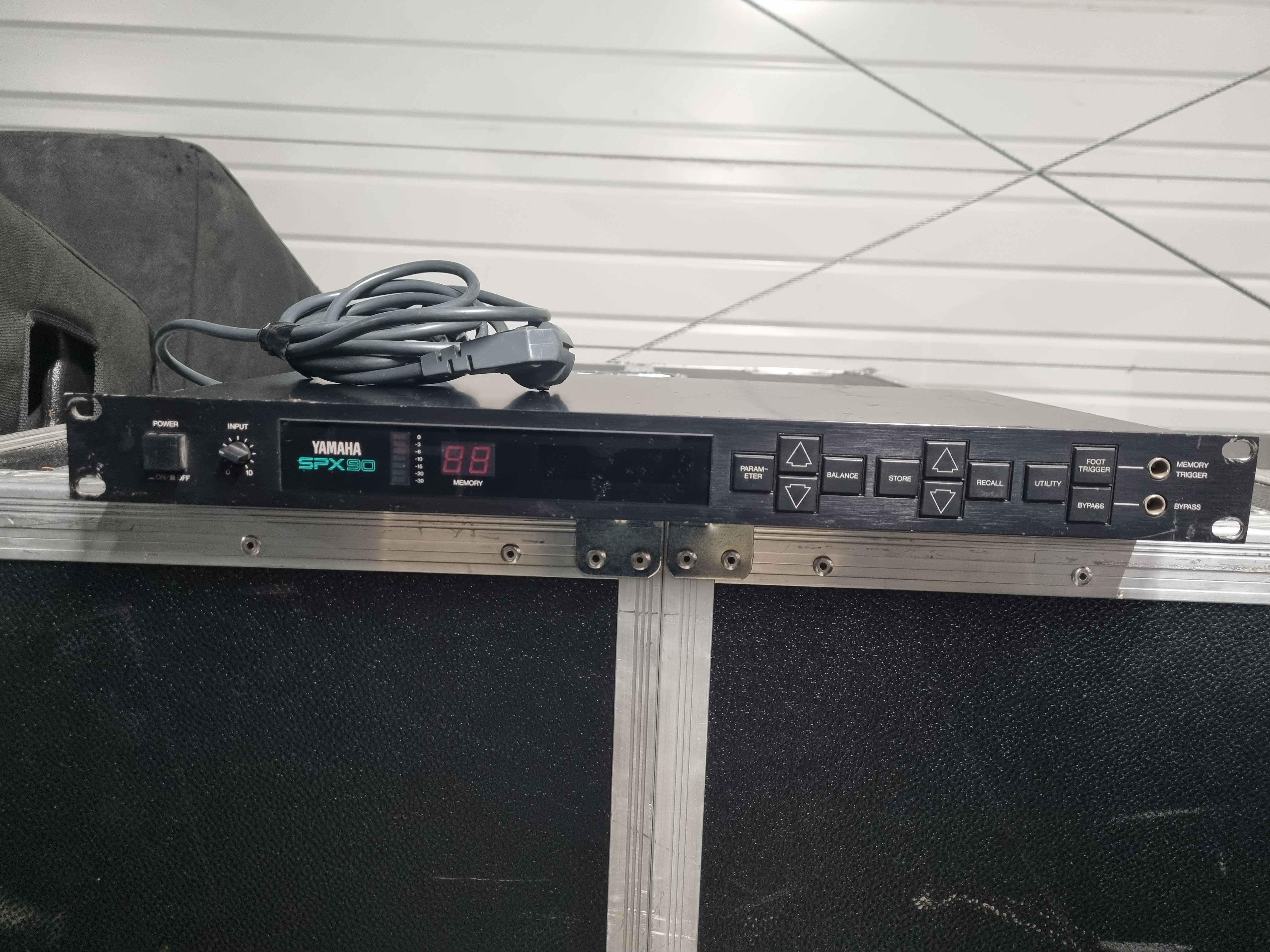 Processeur multi-effets YAMAHA SPX-90