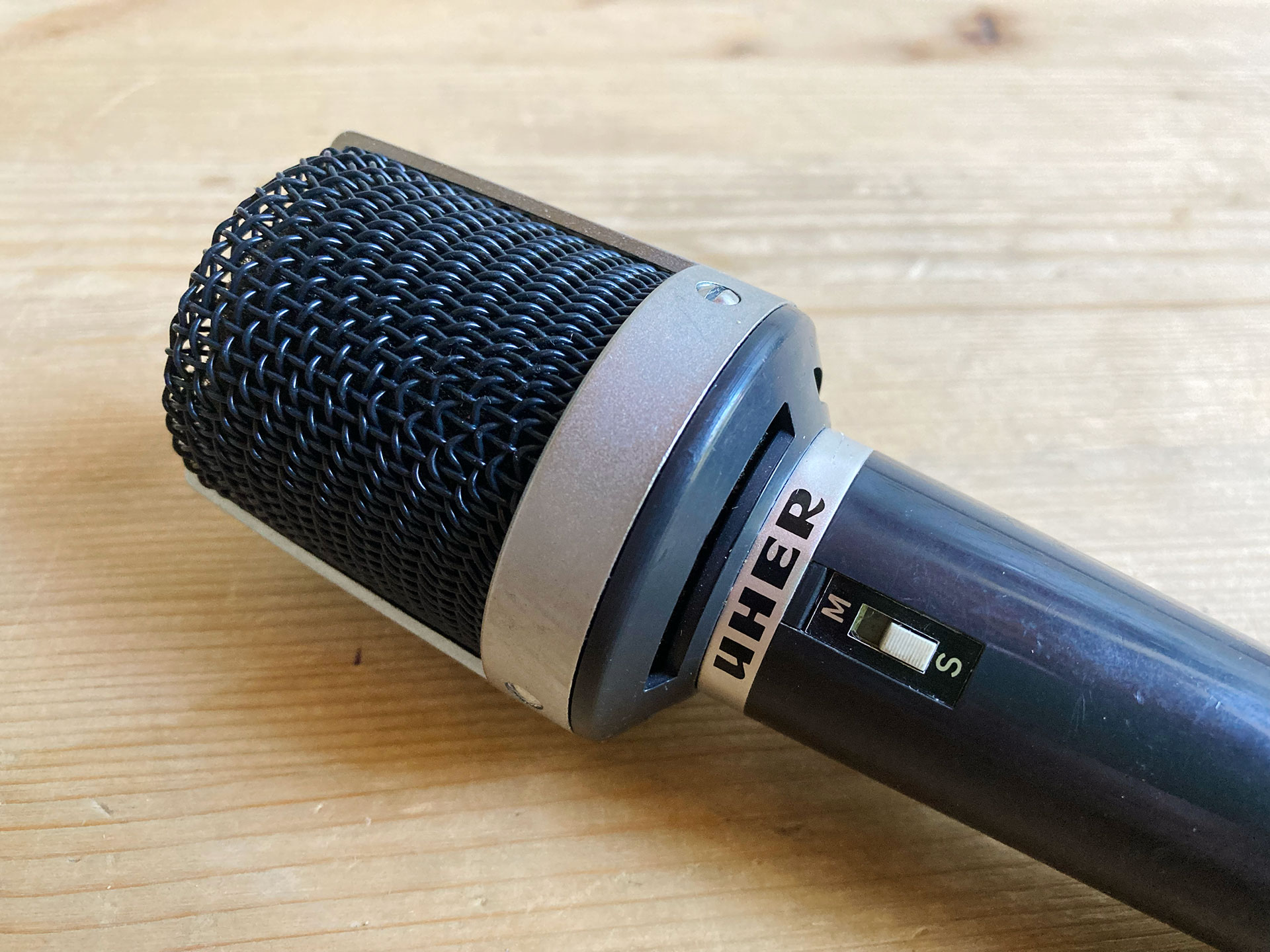 UHER M-517 (XLR) - Microphone dynamique cardioïde