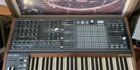 Arturia MatrixBrute