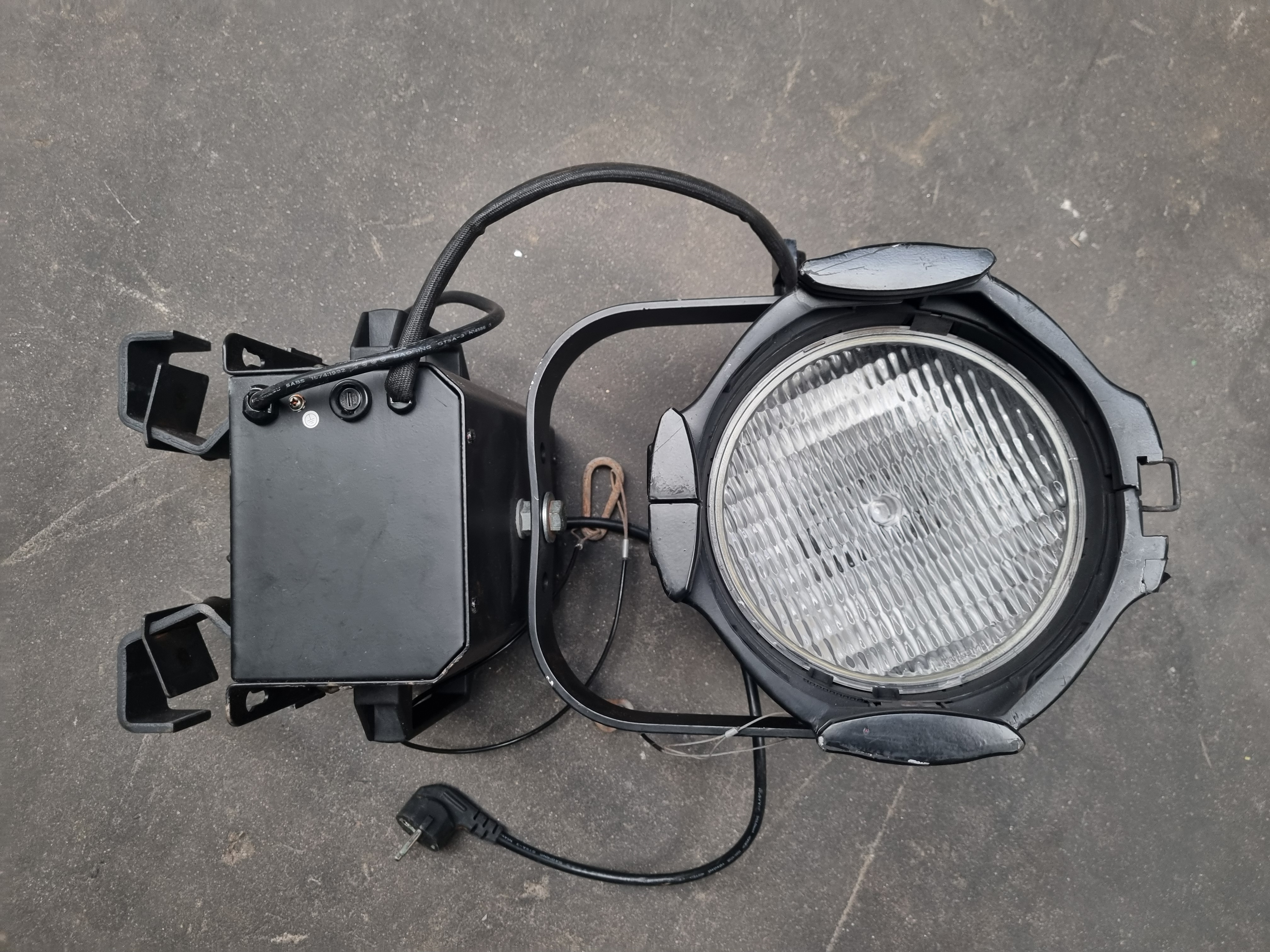 SOURCE FOUR PAR ETC 575 MSR + lentilles + porte filtres en flight de 6.