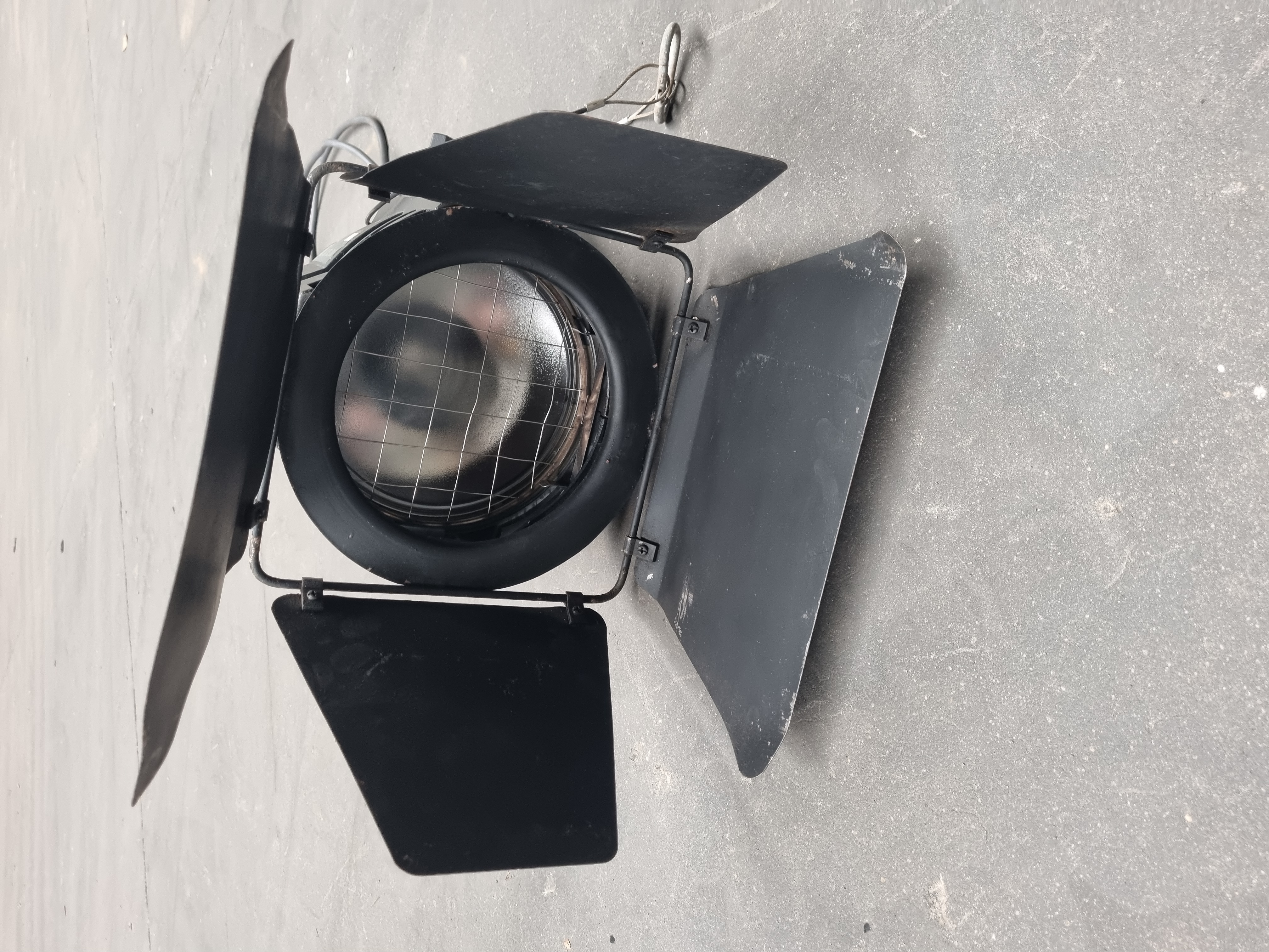 SOURCE FOUR PAR ETC 575 HPL + lentilles + porte filtres en flight de 6.