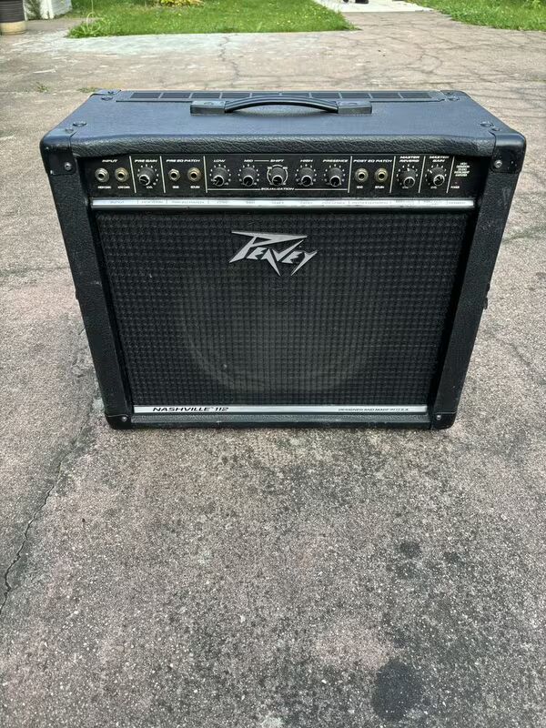 vends peavey nashville 112