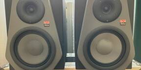 Vend paire d'enceintes Far OBS10