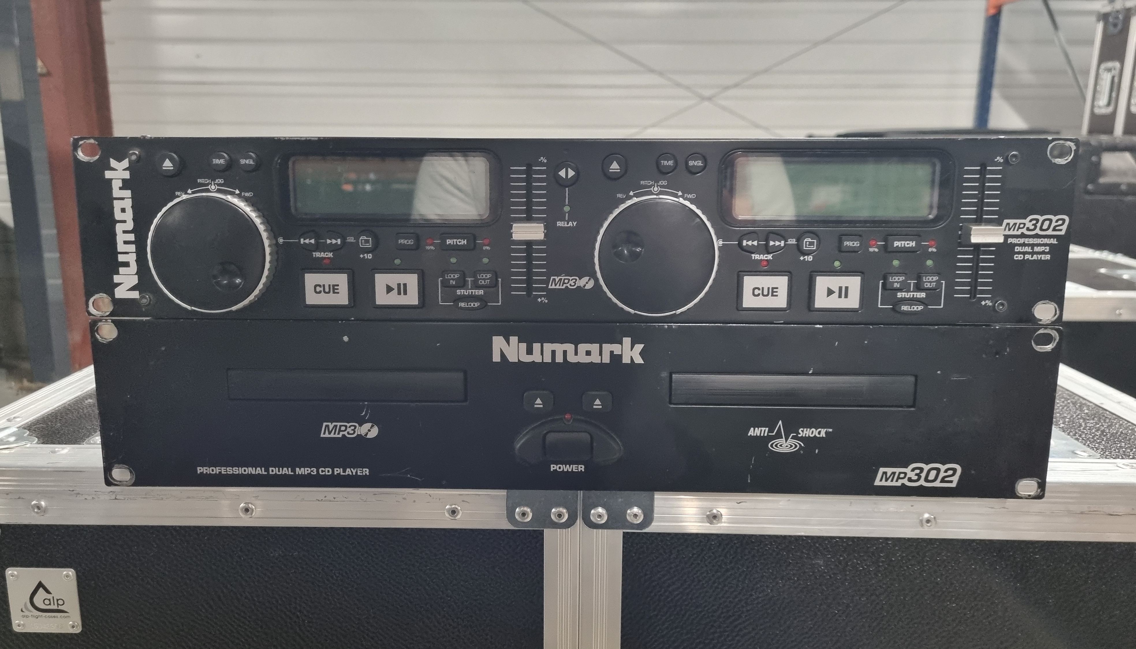 Platine CD DJ en rack NUMARK MP302