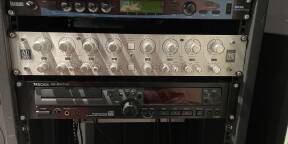 vends Equalizer Studio AVALON AD2055 By Pass professionel Classe A