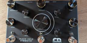 Vends Collision Device Black Hole Symmetry