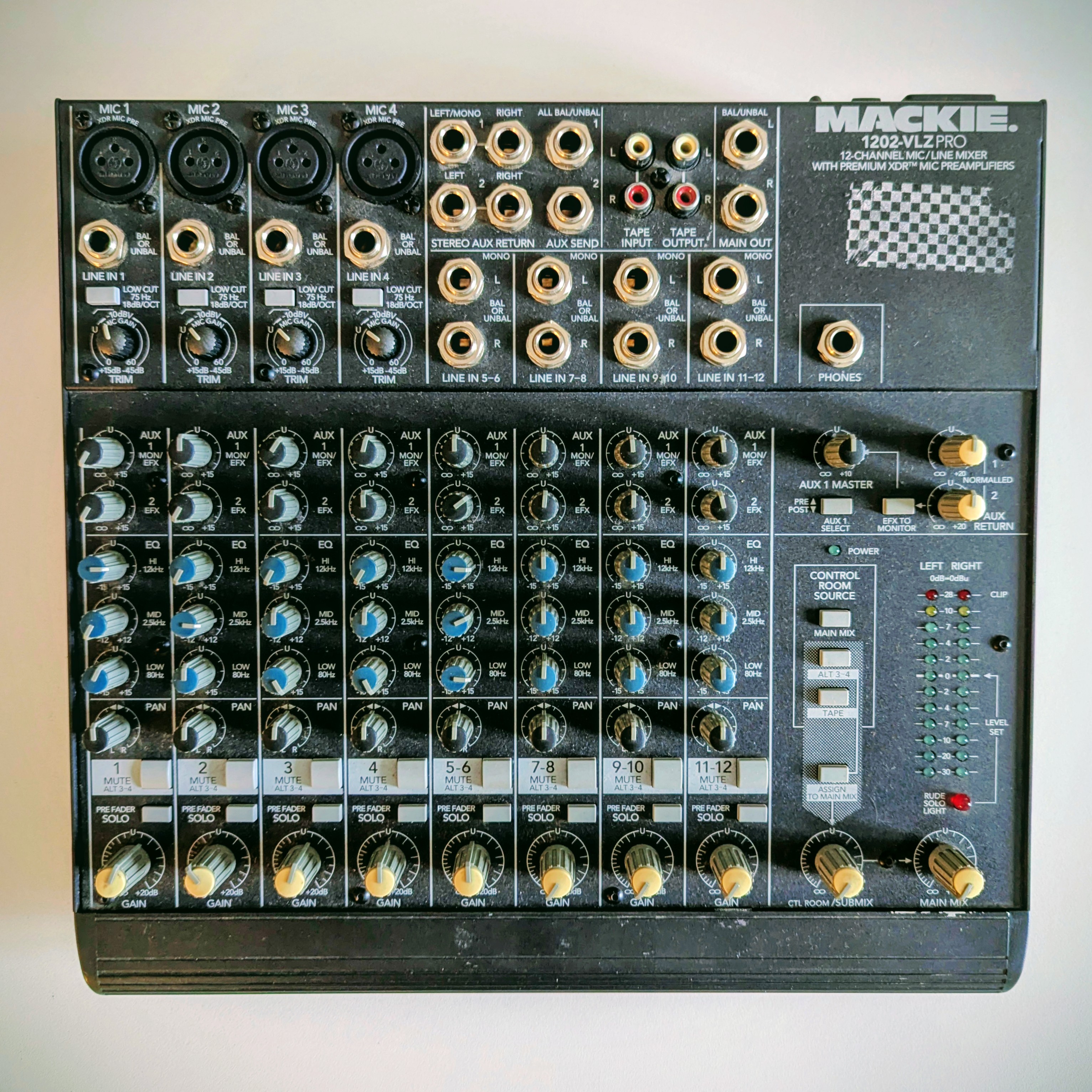 Vends Mackie 1202-VLZ Pro