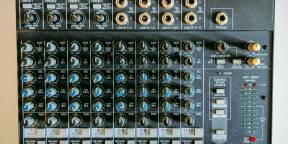 Vends Mackie 1202-VLZ Pro