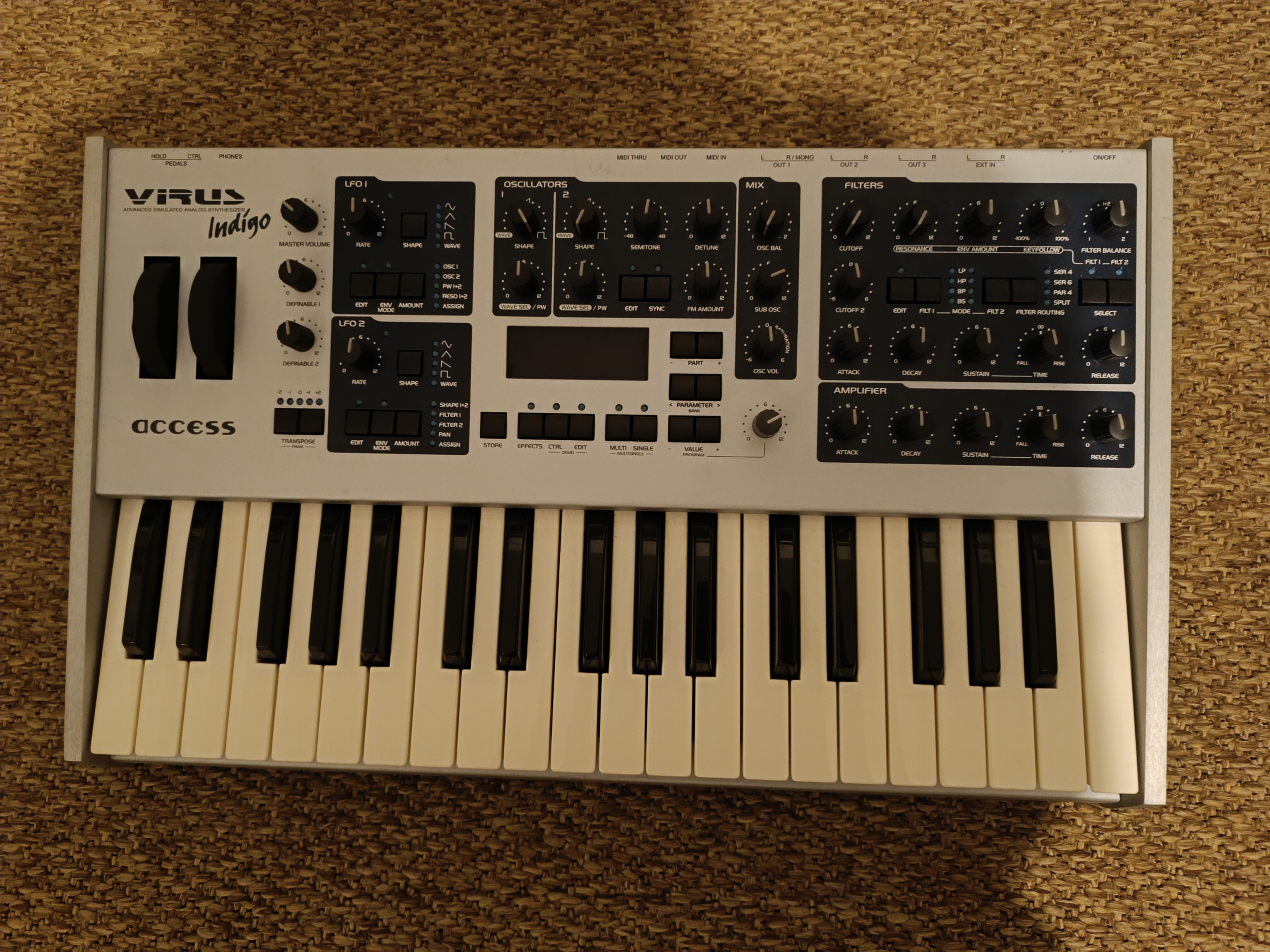 VIRUS INDIGO (très bon état ) 