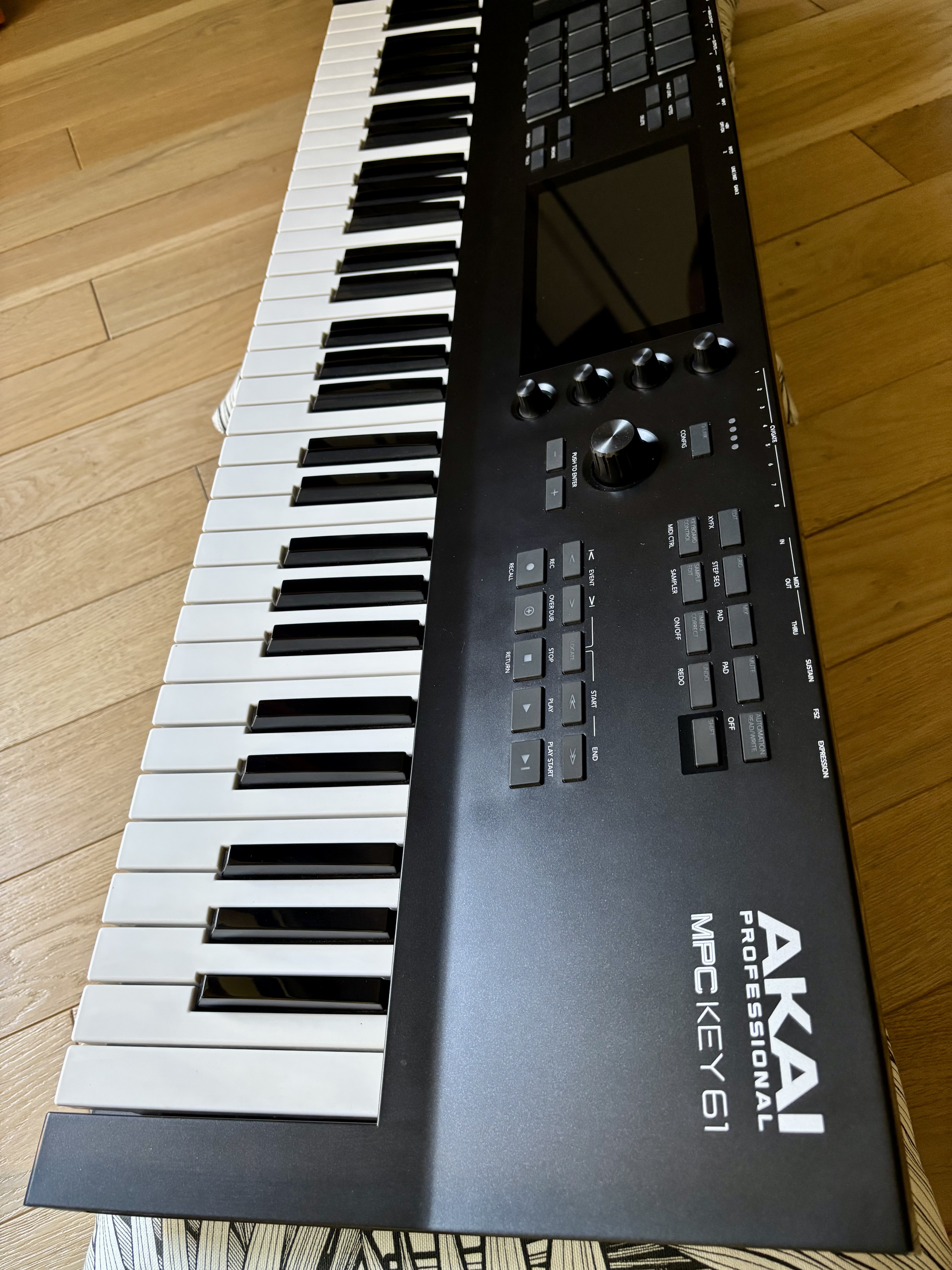 Vds clavier AKAI MPC KEY 61 ETAT NEUF