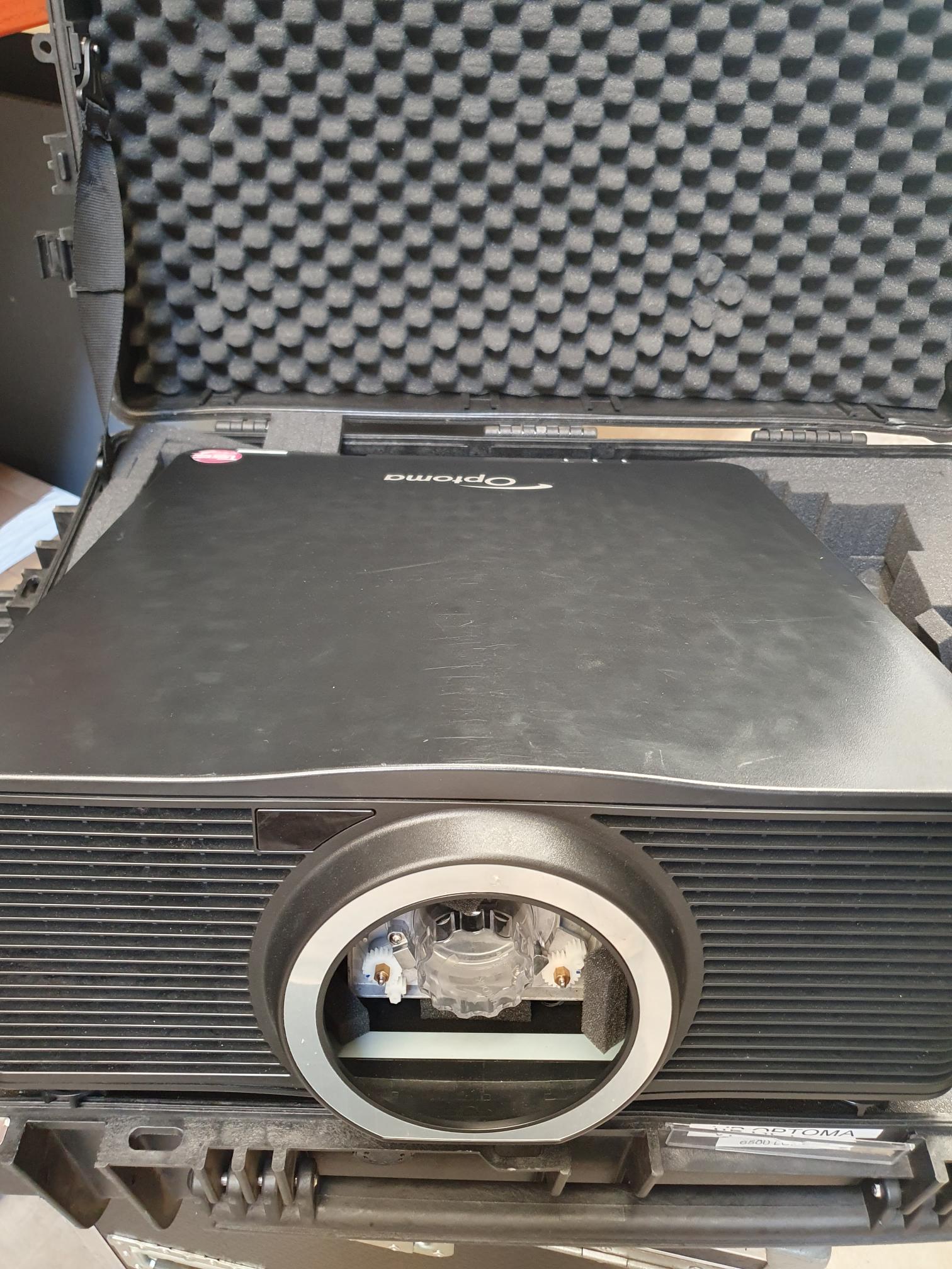 Vidéoprojecteur Optoma ZU660B – Laser 6 500 lumens WUXGA (sans optique) – 2 880 € unité (1 dispo)