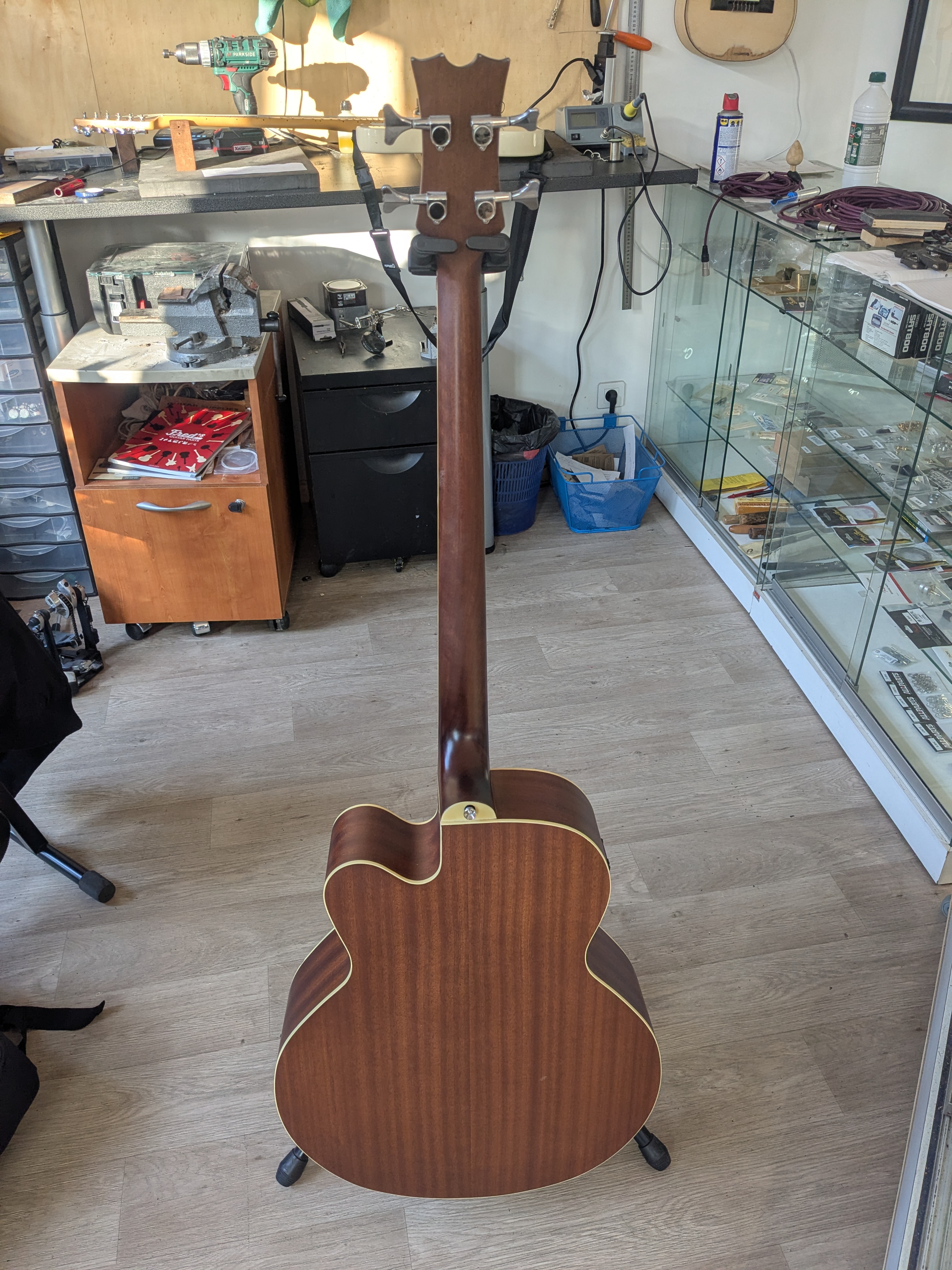 Vends basse acoustique Dean