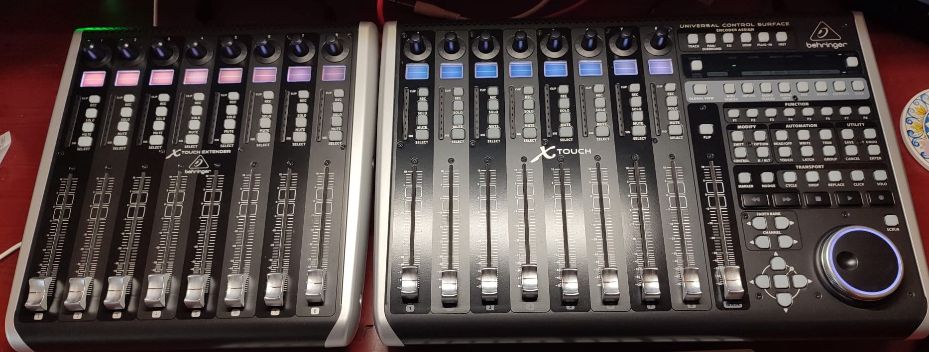 Vends ensemble Berhinger X-touch + X-touch xtender