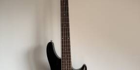 Basse Schecter Omen-5