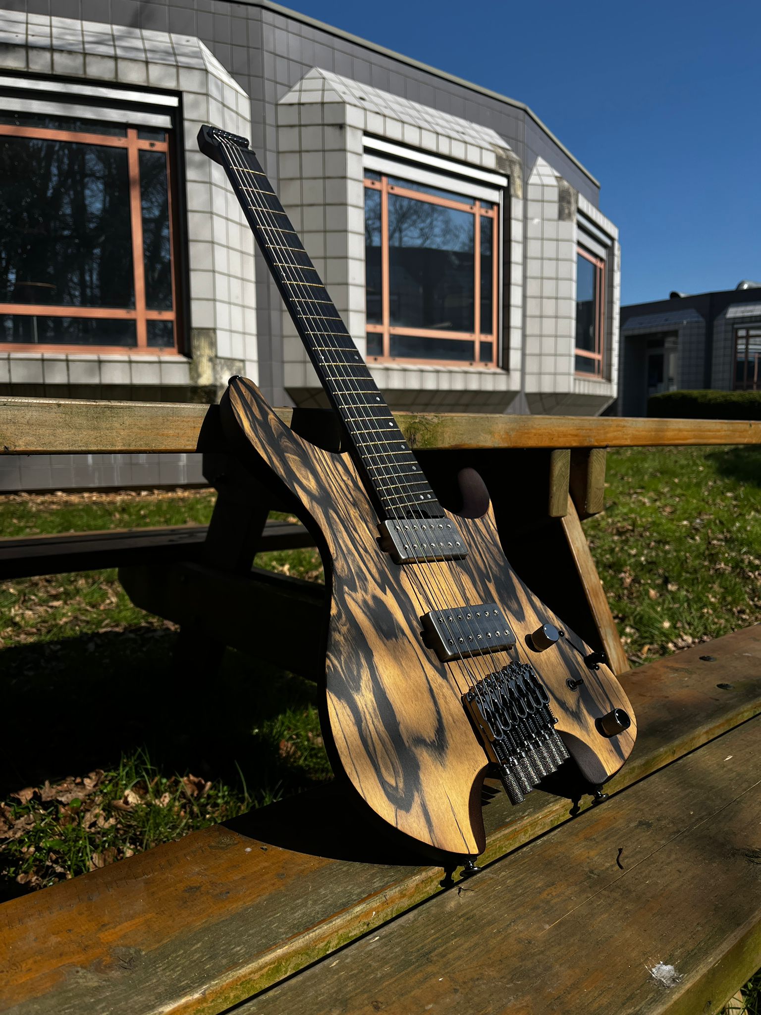 Ibanez Q527PE, neuve avec Flycase