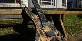 Ibanez Q527PE, neuve avec Flycase