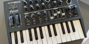 Arturia MicroBrute + Decksaver