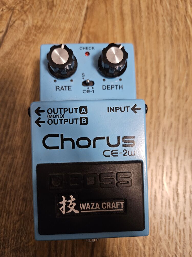 Boss CE-2W Chorus Waza Craft Japan