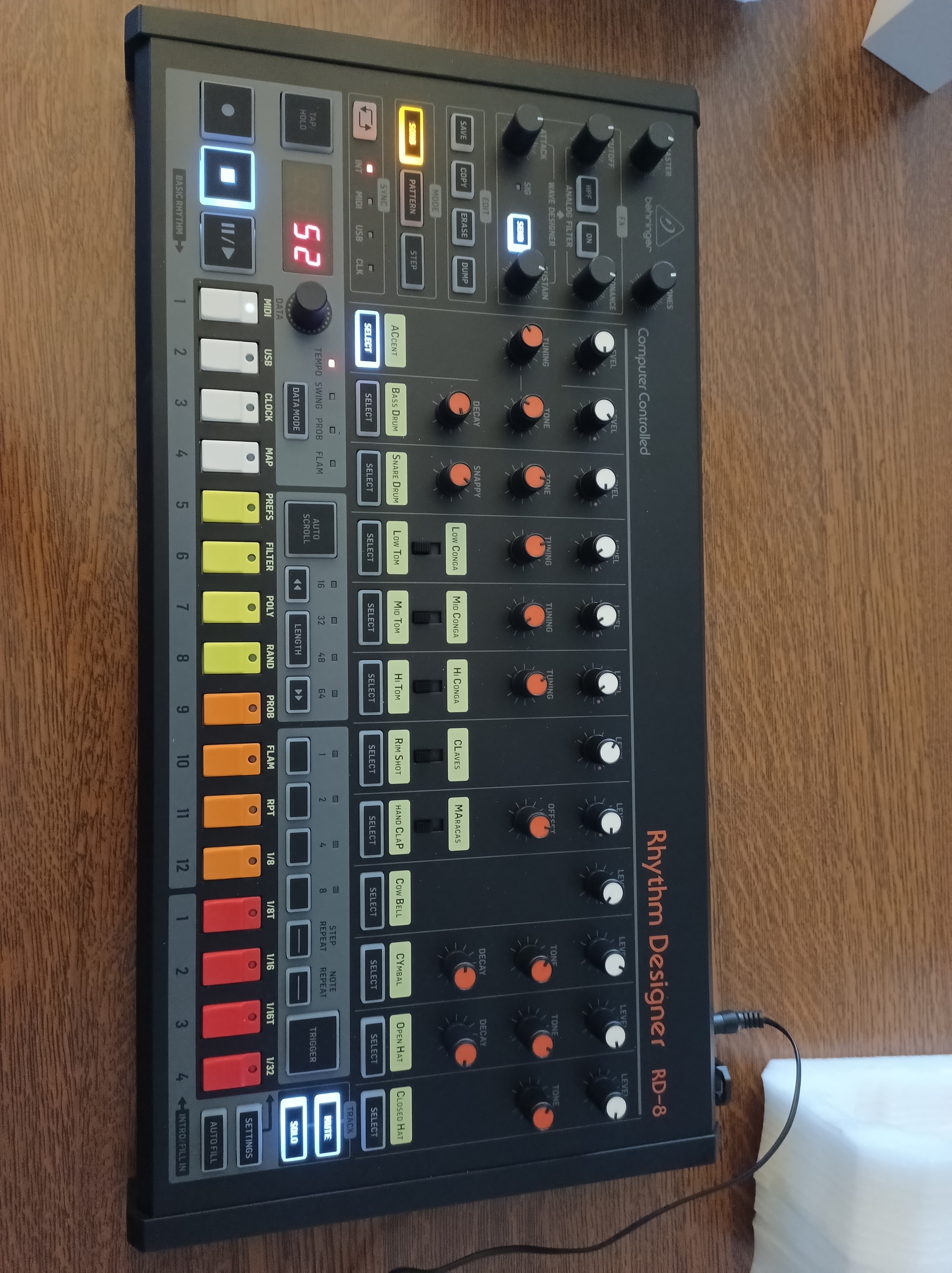 Behringer RD-8 