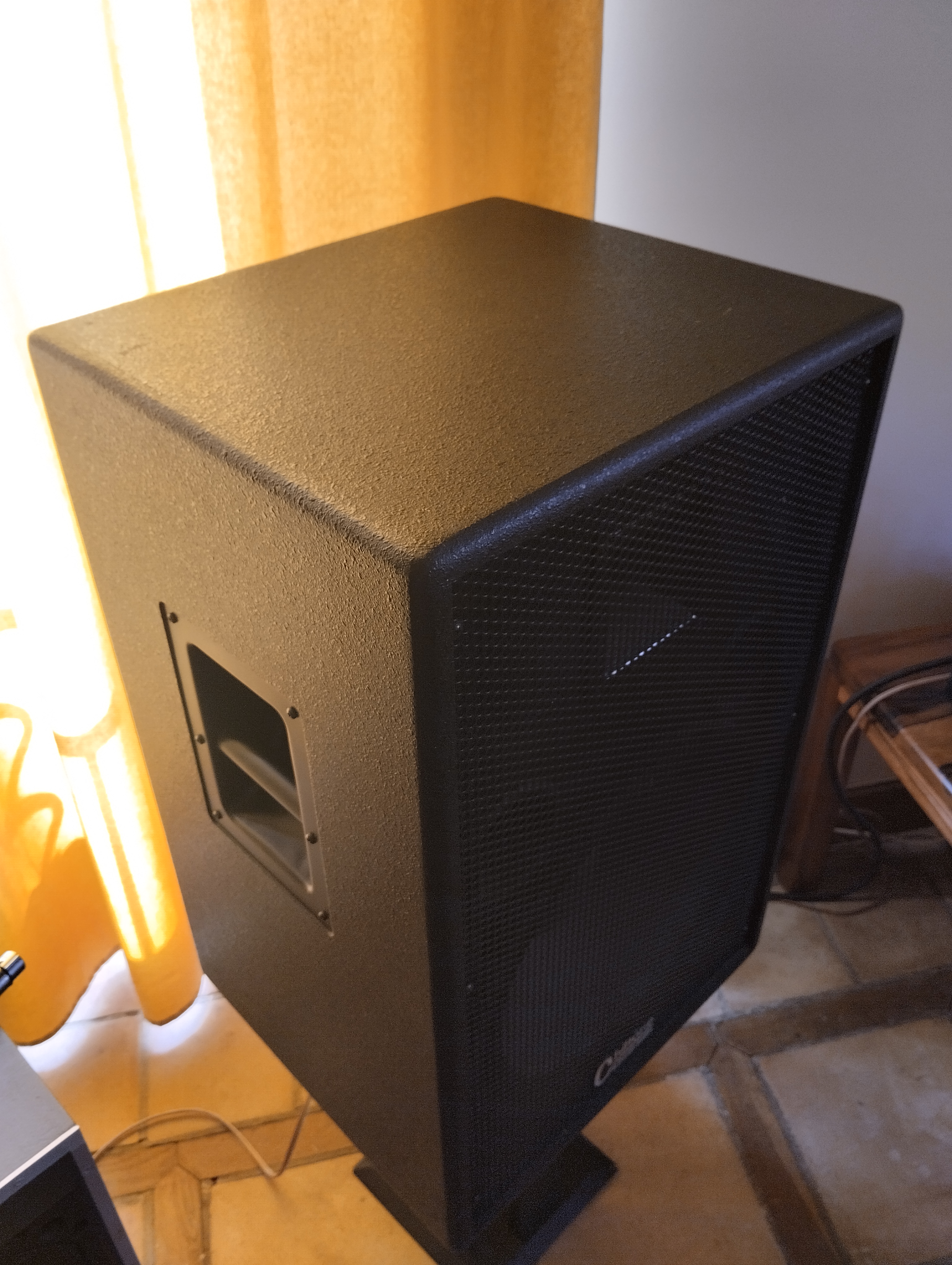 2 enceintes sono 500W Chiltone