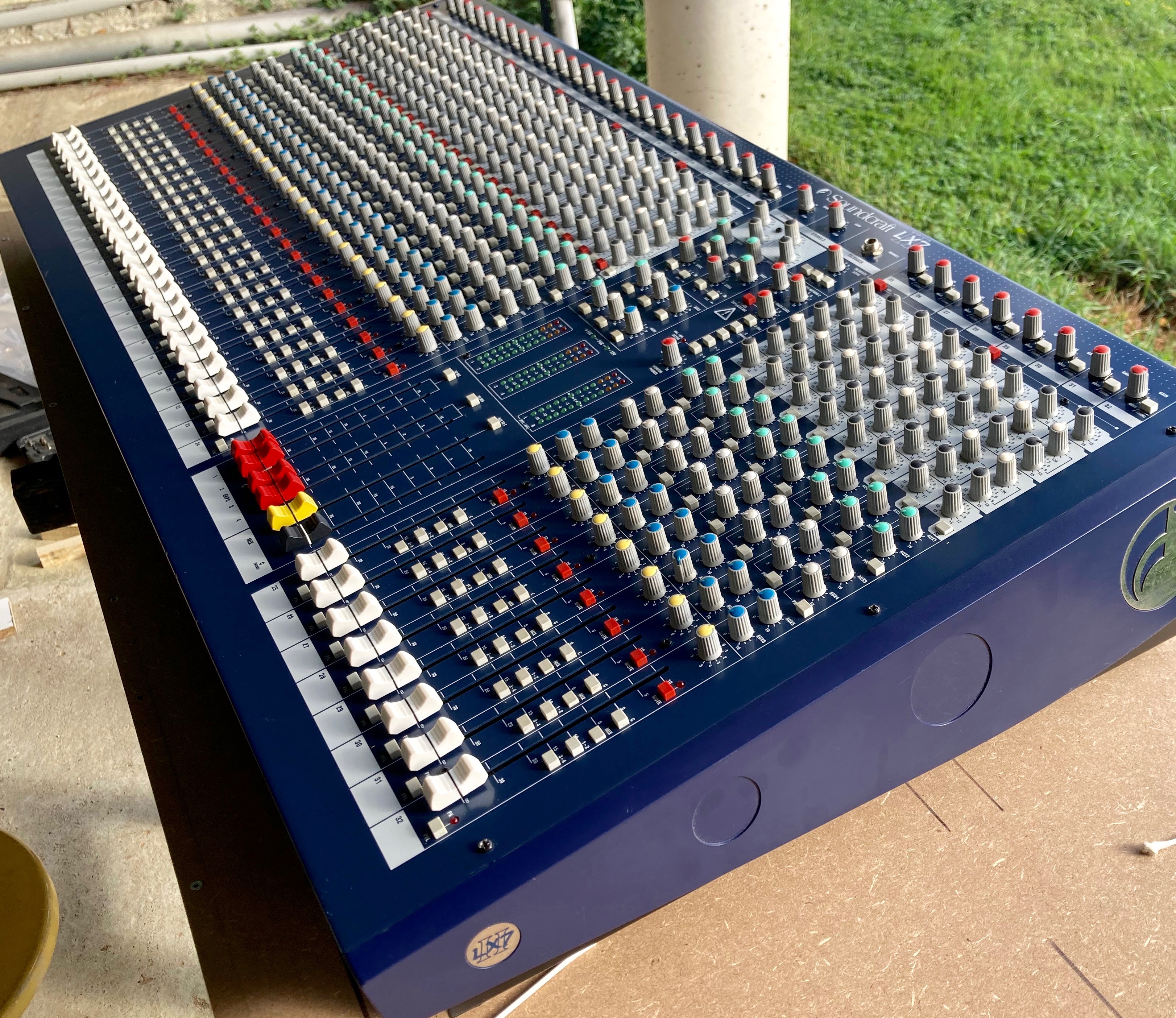 Vends Table Soundcraft LX7 II 32