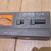 Accordeur Boss TU-6