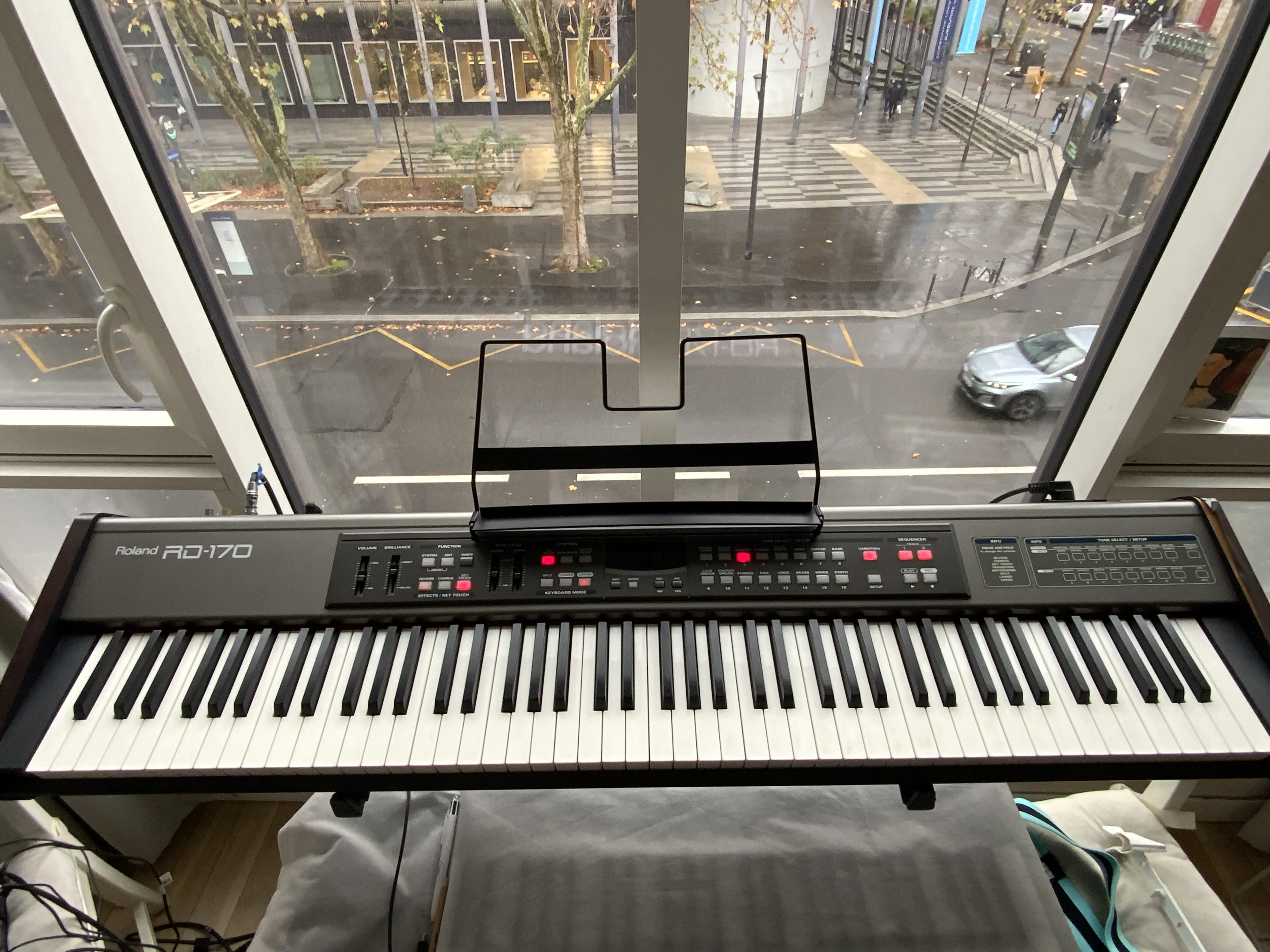 Clavier Roland RD-170, bon état.  