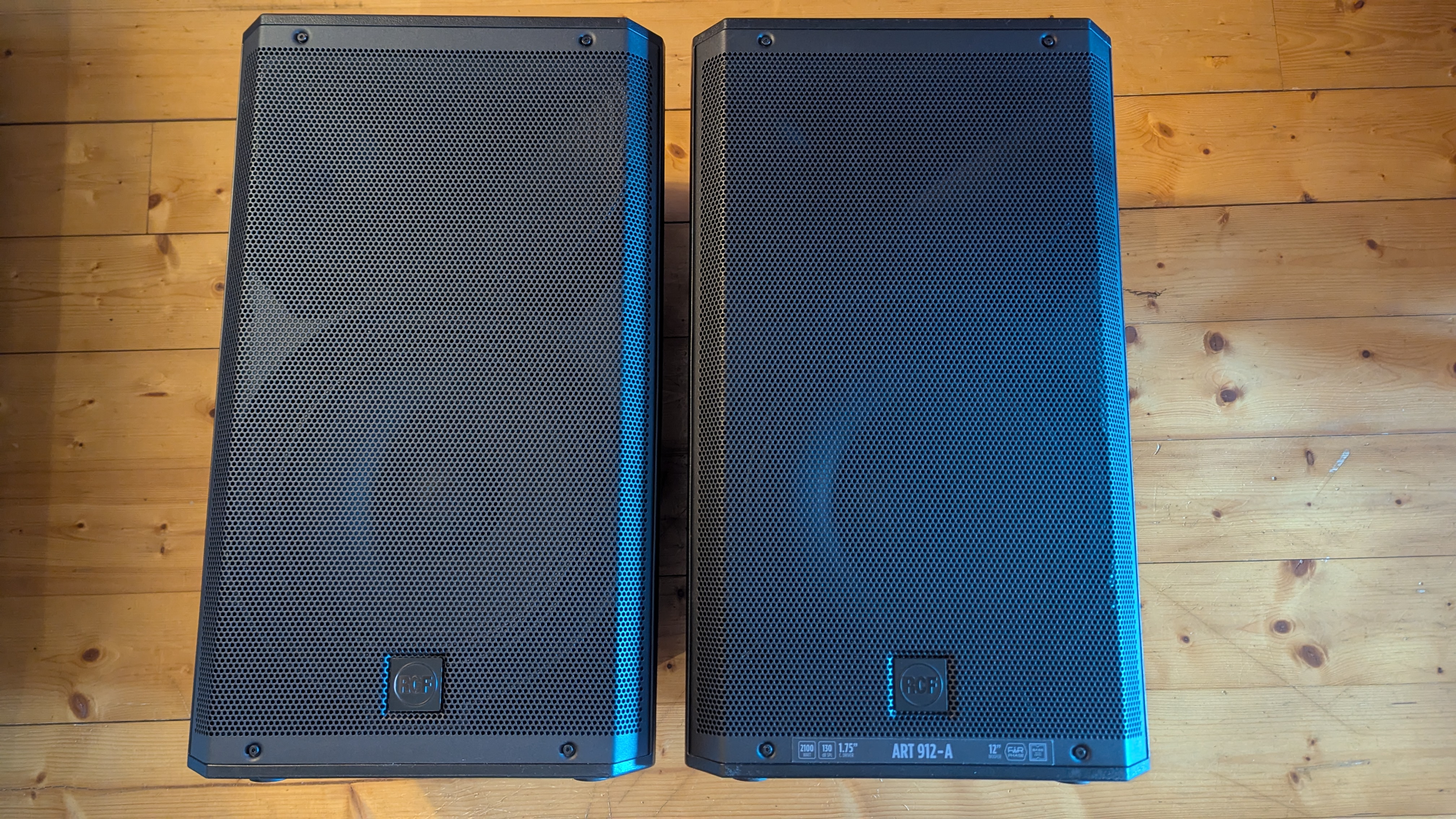 2 enceintes RCF ART 912-A